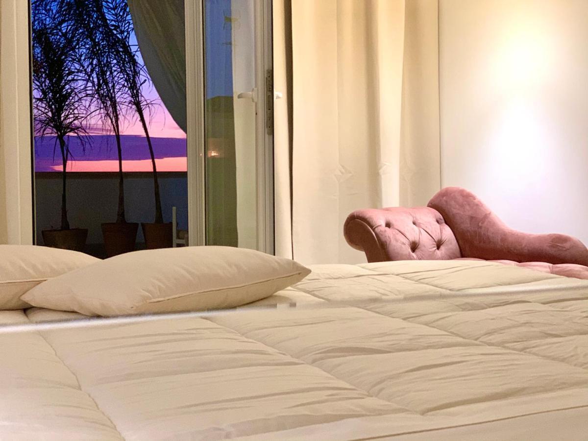 Sea Suites อูเจนโต ภายนอก รูปภาพ