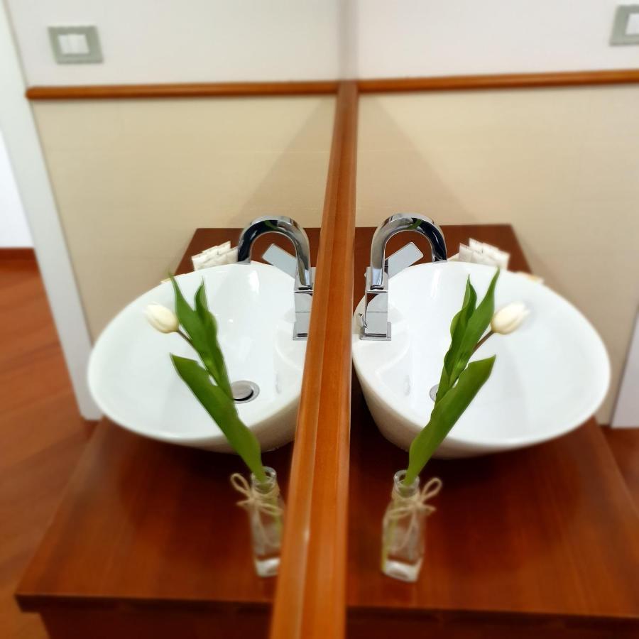 Sea Suites อูเจนโต ภายนอก รูปภาพ