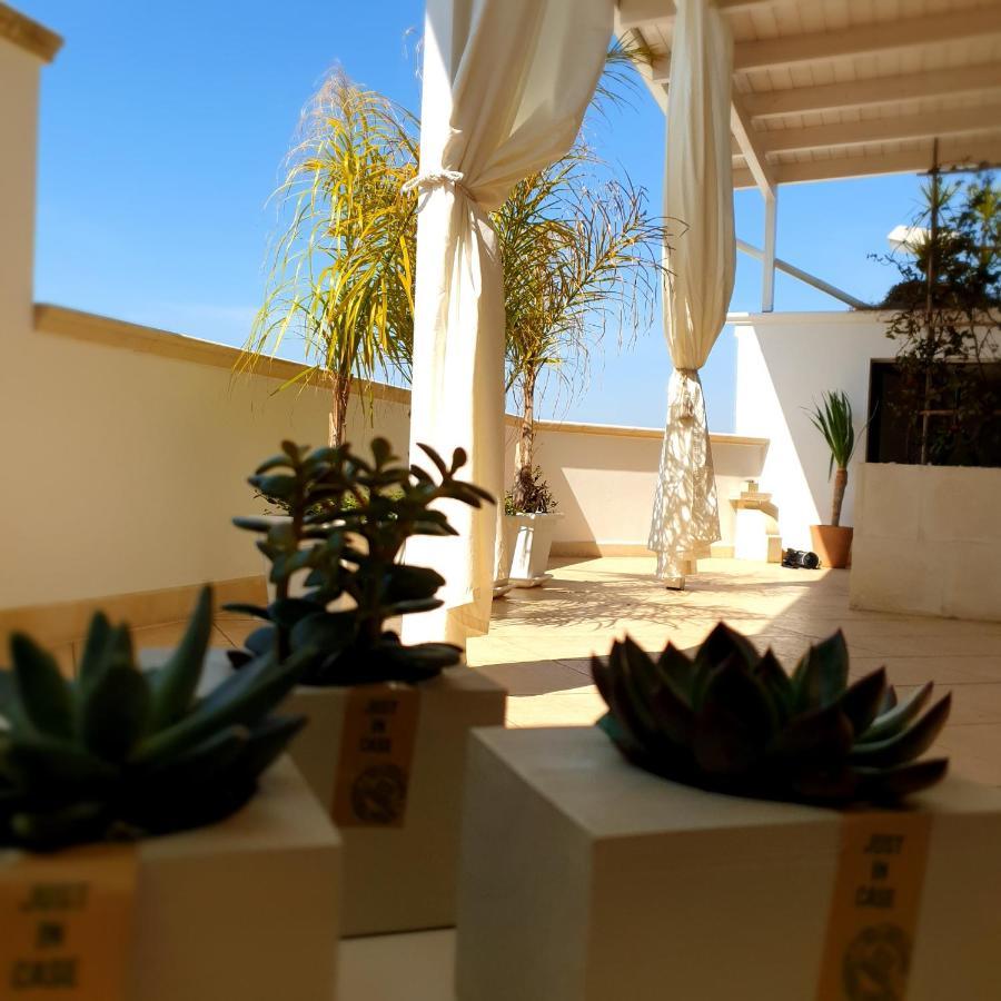 Sea Suites อูเจนโต ภายนอก รูปภาพ