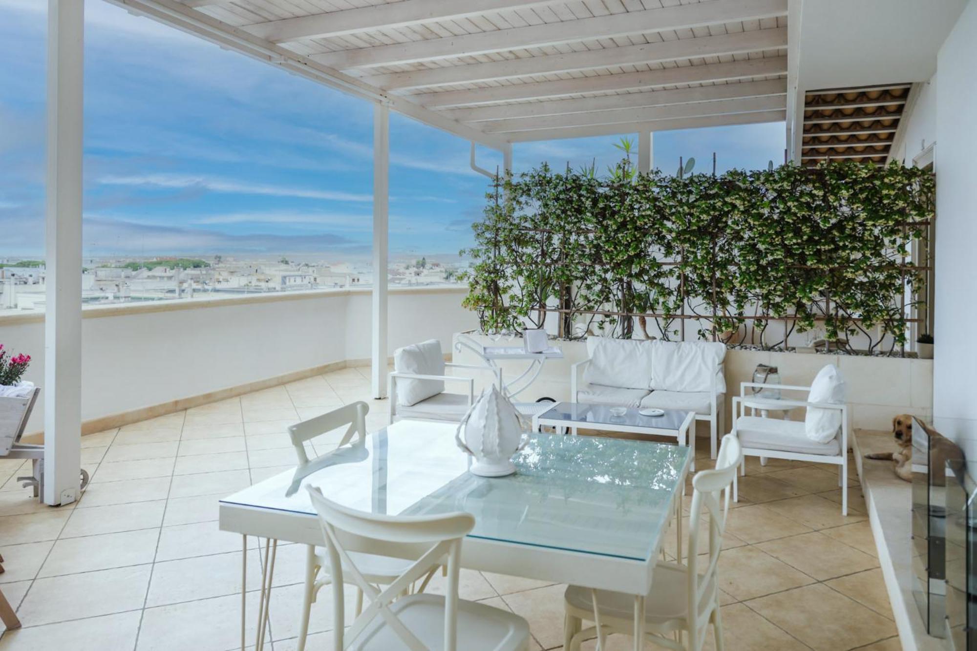 Sea Suites อูเจนโต ภายนอก รูปภาพ